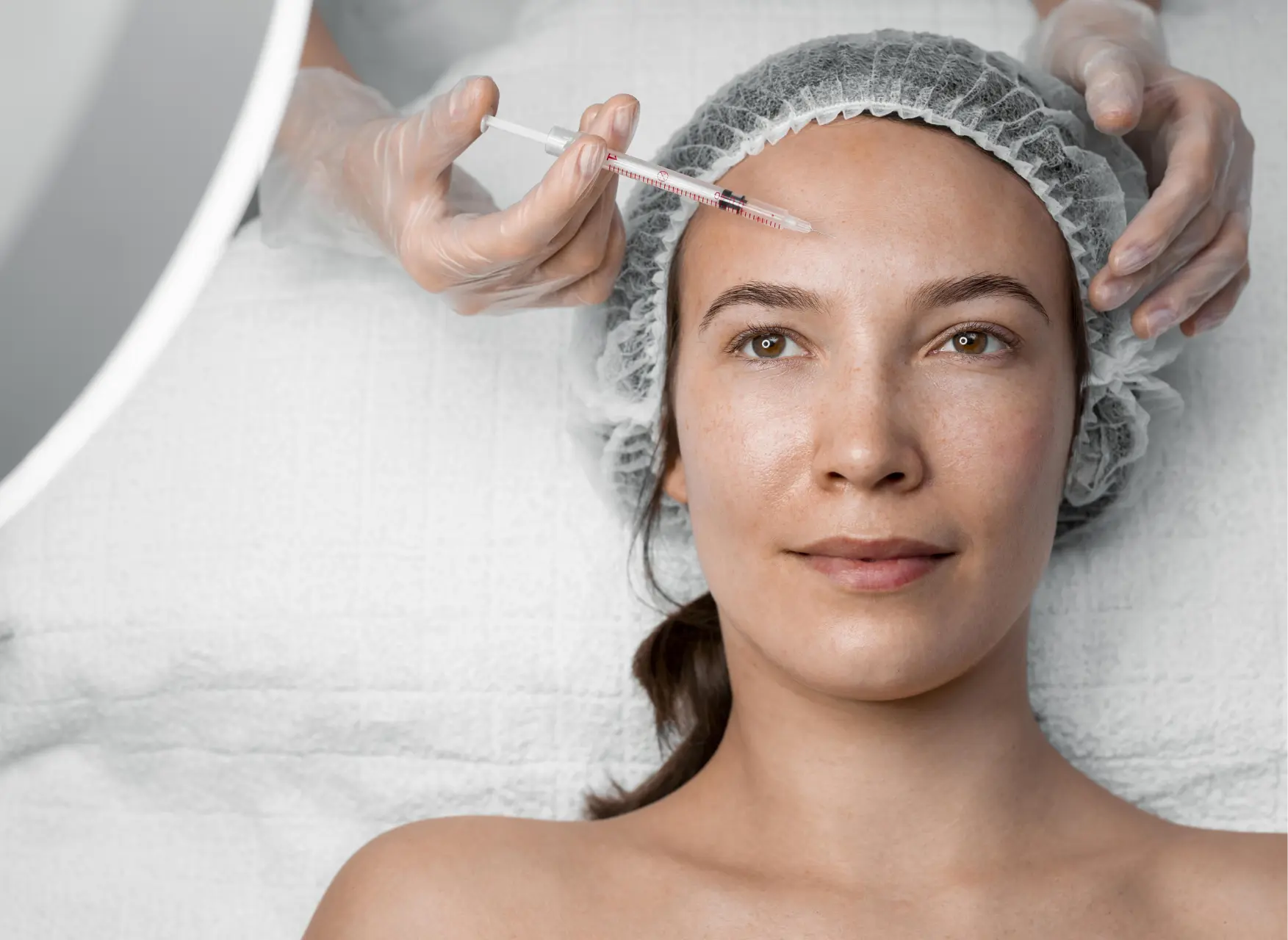 beautician-doing-injection-filler-female-client (1)