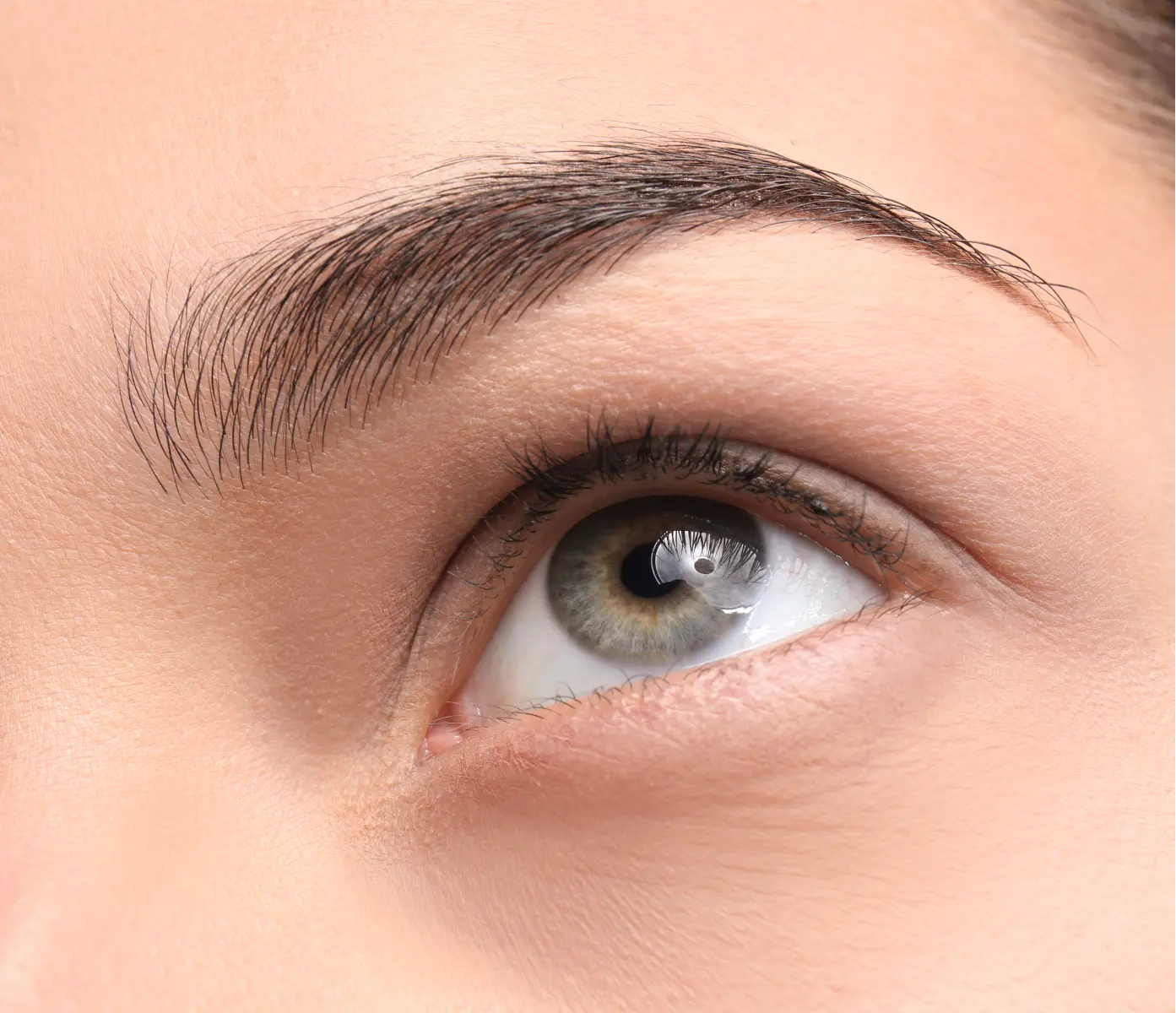 detailed-close-up-of-an-eye-and-brow-2026-03-27-00-55-20-utc