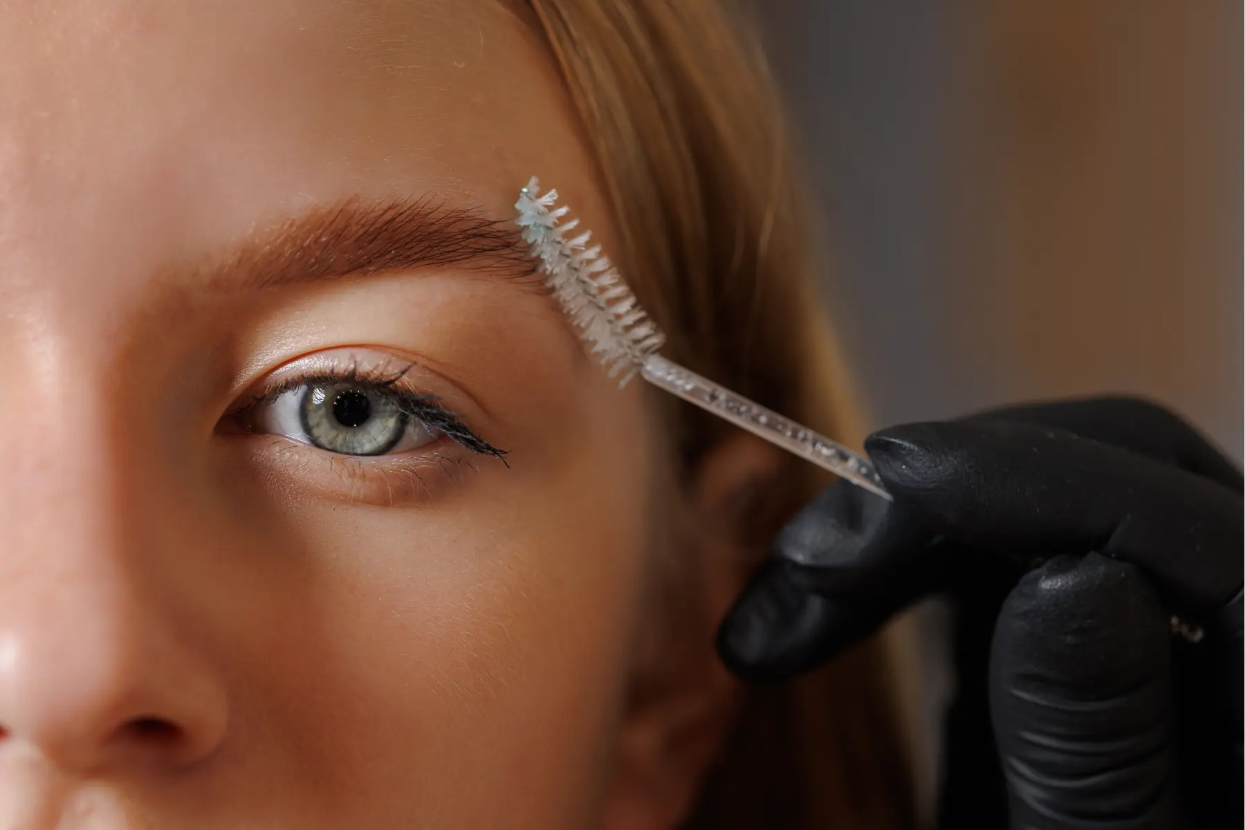 master-eyebrowist-makes-eyebrow-correction-to-a-gi-2026-03-24-01-30-02-utc