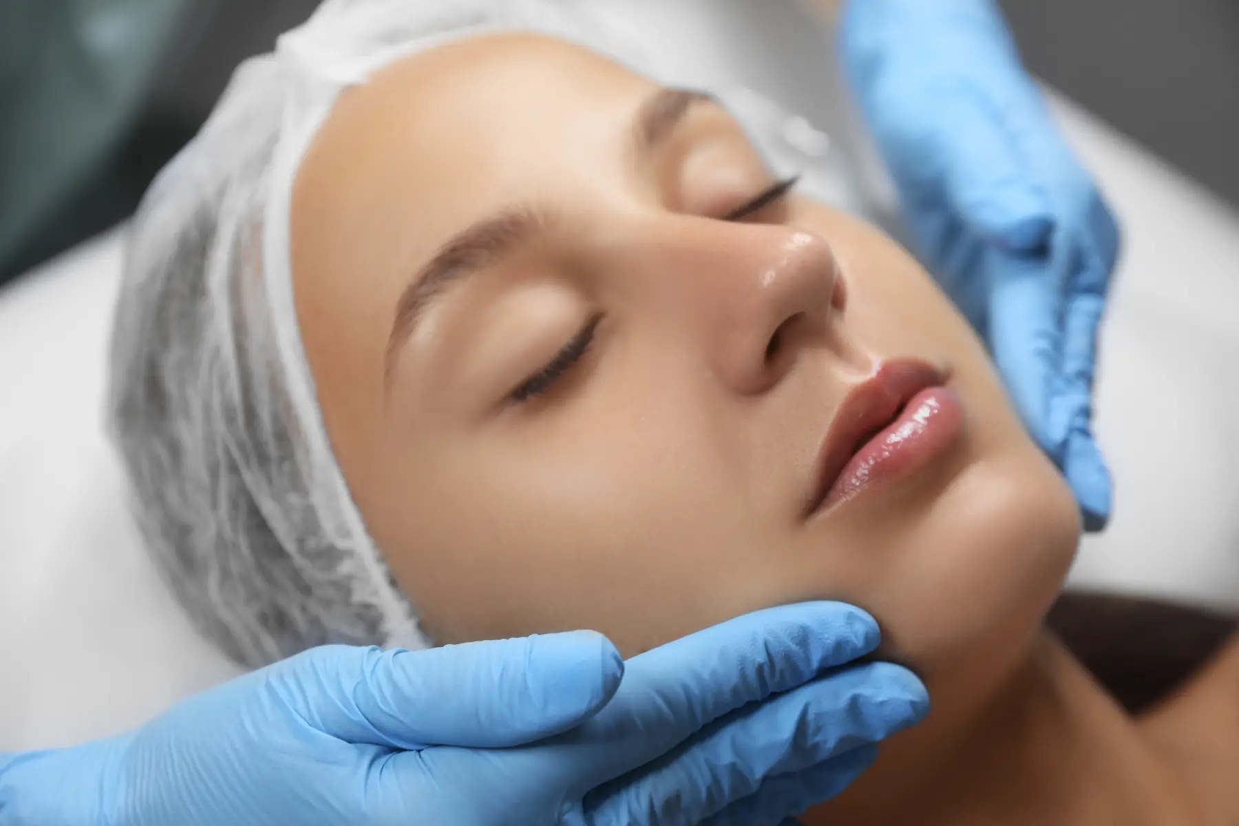 relaxing-facial-treatment-for-woman-in-spa-2026-03-05-11-36-54-utc