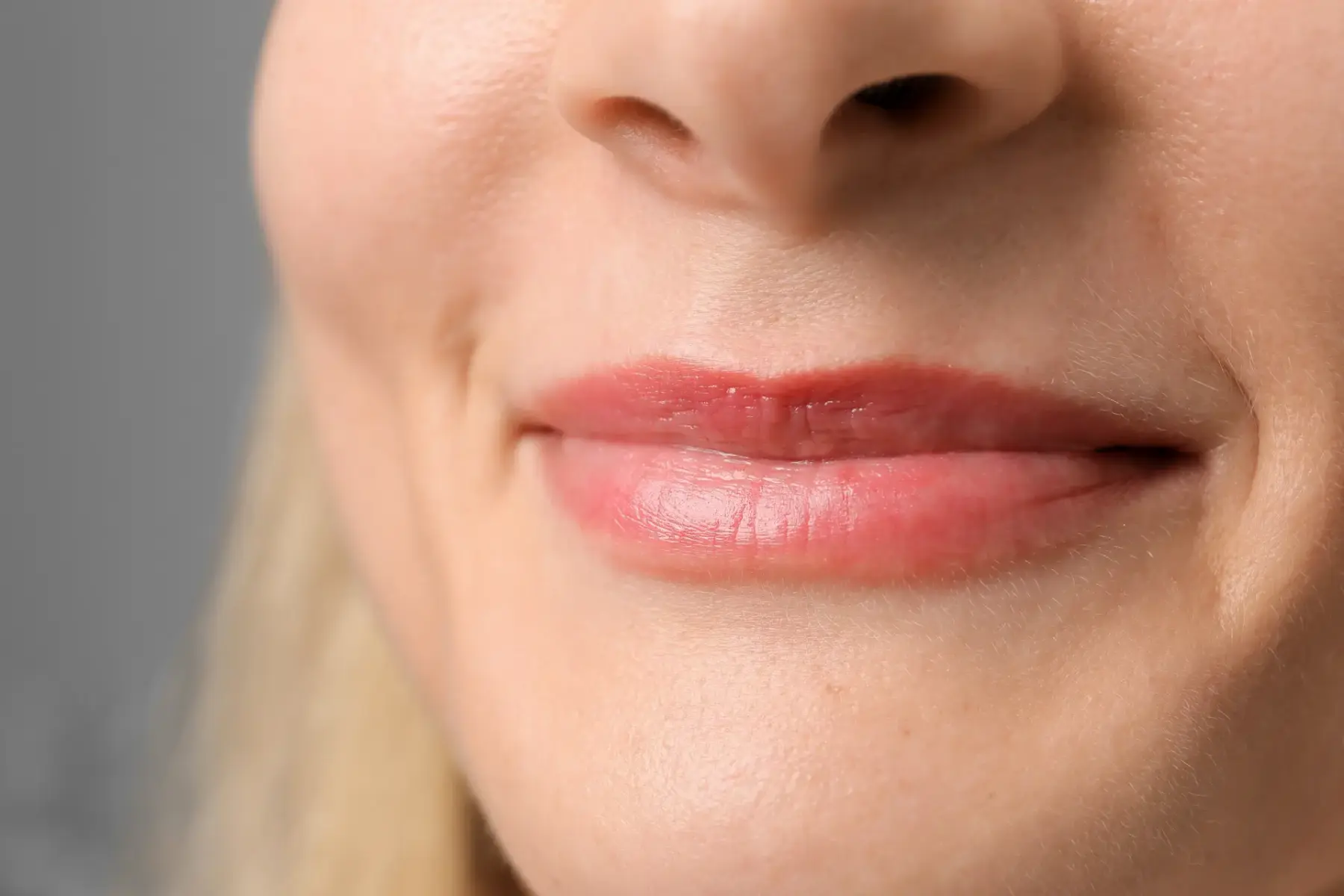 woman-s-pink-glossy-lips-extreme-close-up-2026-01-08-00-06-47-utc